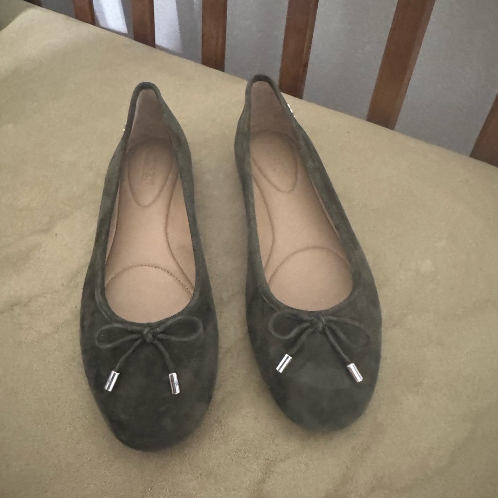 polo ralph lauren Green Suede Ballet Flats with Bow 7.5